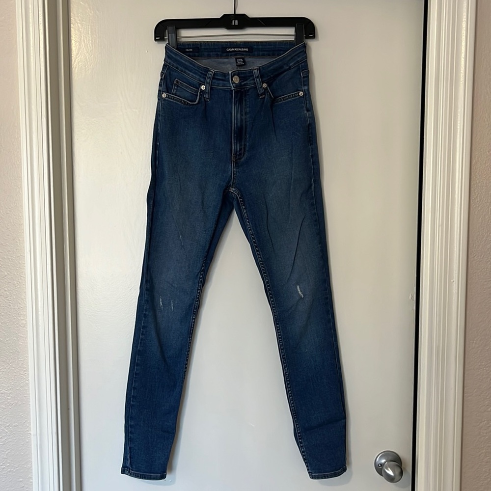 CKJ 010 Skinny Jean - Size 27